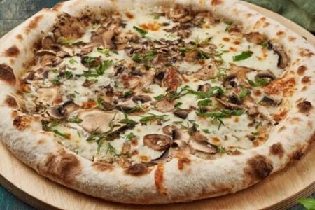 Пицца с грибами и трюфелем