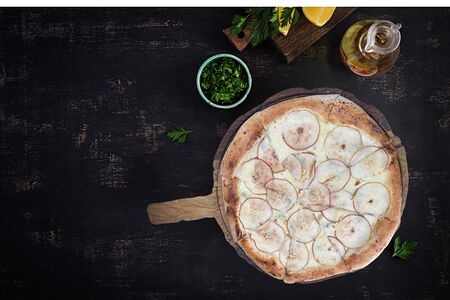 Груша-горгонзола