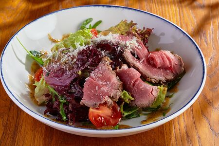 Салат с домашним ростбифом 