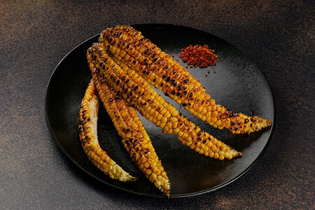 Кукуруза копченая в смокере с соусом барбекю