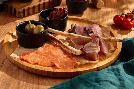 Мясная тарелка