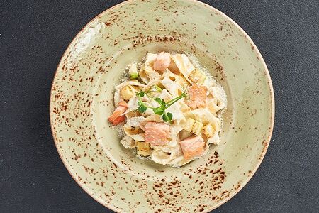 Паста с лососем и цукини