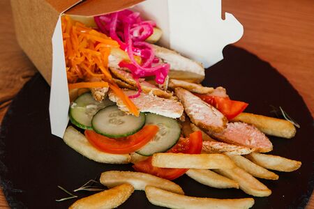 Плейс бокс фирменный с курицей