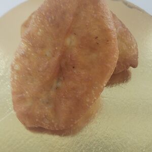 Жареный пирожок с капустой