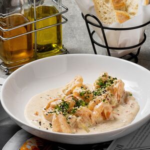 Тигровые креветки в сливочно-лаймовом соусе