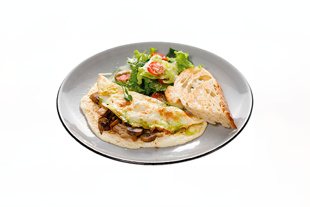 Омлет с курицей и грибами