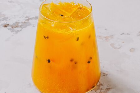 Лимонад Манго-маракуйя