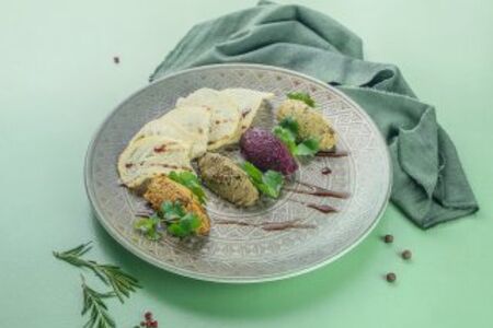 Ассорти Пхали