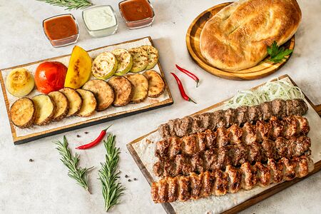 Ассорти из кебабов