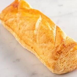 Слойка с ветчиной и сыром