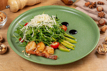 Салат Руккола с тигровыми креветками