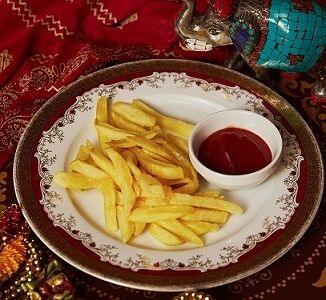 Картофель фри с кетчупом