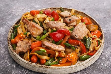 Вок со свининой