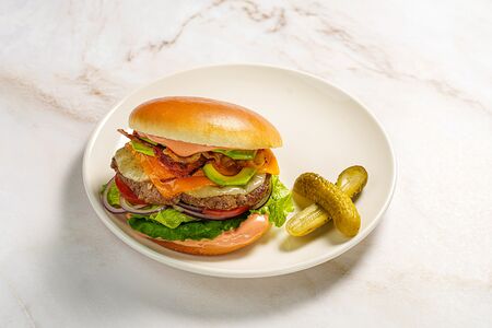 Гранд Бургер с авокадо