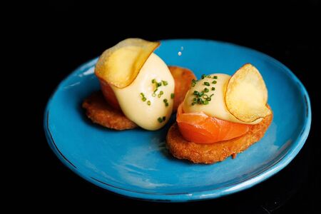 Хашбрауны с лососем