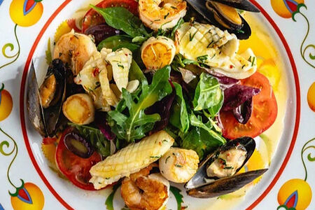 Салат с морепродуктами