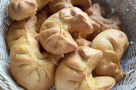 Пирожок с тыквой и курицей