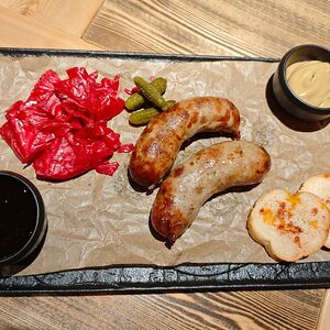 Колбаски свино-говяжьи