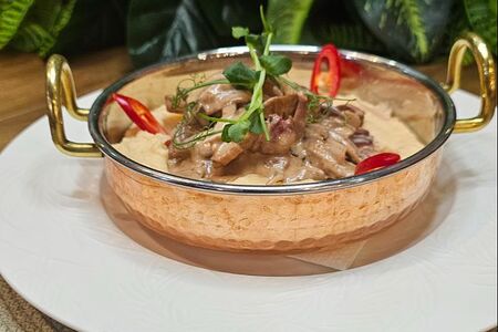 Duck 'строганов с пюре