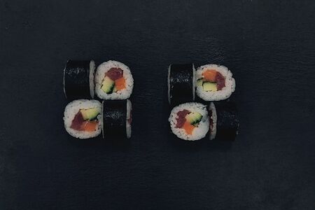 Ролл Тунец-Лосось