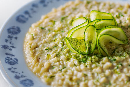 Ризотто из цветной капусты с кешью-моцареллой