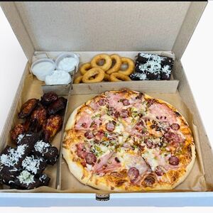 Сет снеков и пицца деревенская