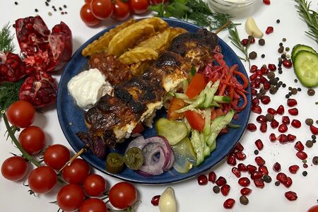 Шашлык из курицы с гарниром