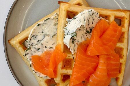 Вафли с форелью