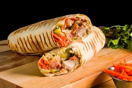 С морковью по корейски и соусом тар-тар