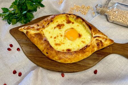 Хачапури по-аджарски