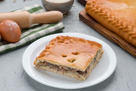 Пирог с капустой и грибами