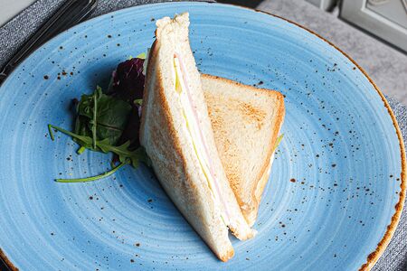 Сэндвич с лососем