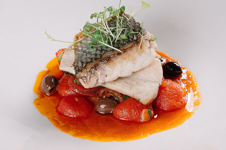 Филе сибаса с каперсами