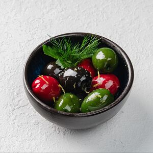 Оливки и маслины