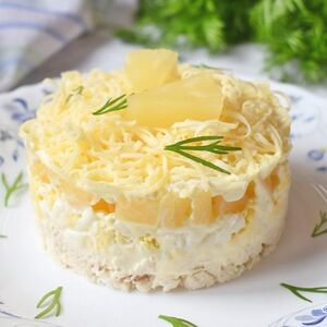 Курица с ананасом