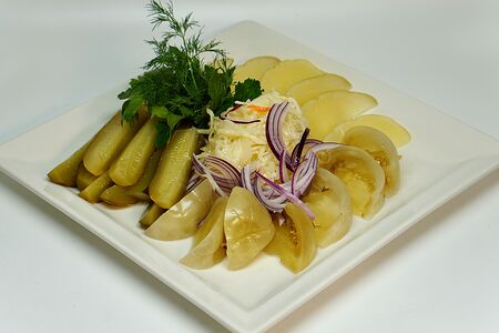 Соленья ассорти