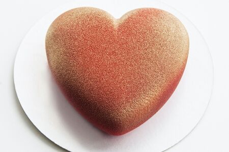 Муссовый торт Сердце Красное золото (Теплая осень)