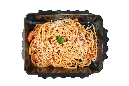 Паста с курицей, сливками и песто