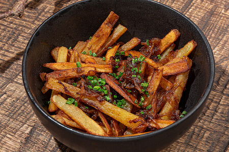 Жареный картофель с луком