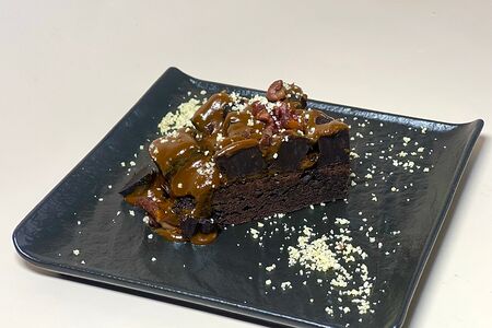 Шоколадный Брауни с орехами