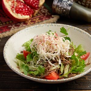 С рваной говядиной и сыром чечил