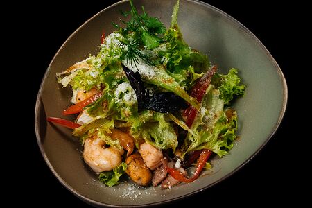 Салат с морепродуктами