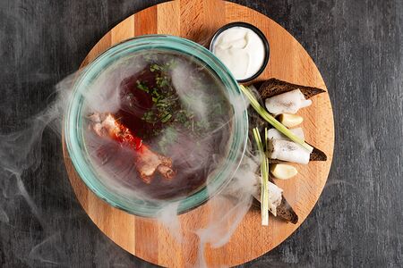 Борщ со cвиным ребром и салом