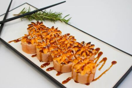 Запеченный ролл Динамит