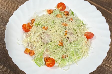 Салат Цезарь с курицей