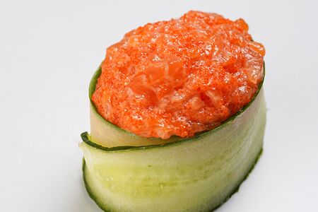 Фреш гункан, лосось, тобико, спайси