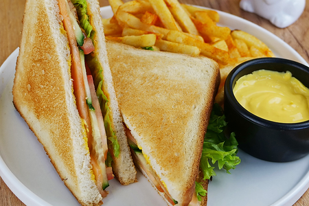 Клаб-сэндвич с ветчиной