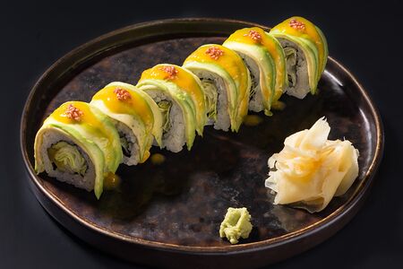 Постный ролл Авокадо-манго