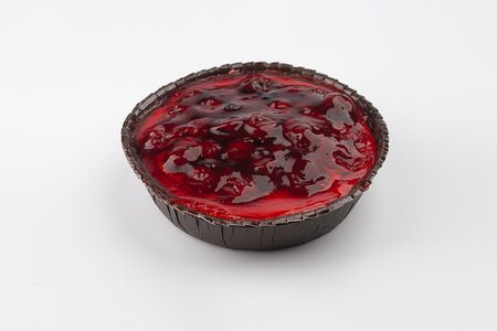 Пирожное Корзинка с вишней Kuzina