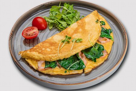 Омлет со шпинатом и лососем